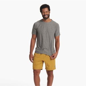 Vuori Strato Tech Tee *multiple colors available in other listings *